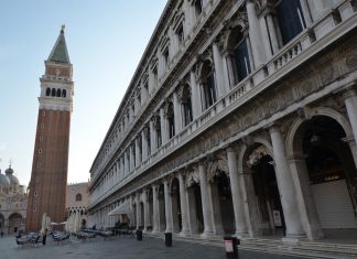 Le chiavi di volta sugli archi dei portici della Zecca, della Libreria Marciana, e delle Procuratie Nuove e Nuovissime