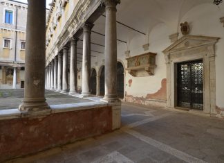Il sepolcro del doge Andrea Contarini, nel Chiostro di Santo Stefano
