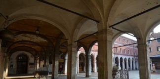 Insulti infamanti scritti sotto i portici del Banco Giro a Rialto, al tempo del doge Andrea Gritti