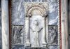 La Madonna bizantina orante, in prossimità della Porta dei Fiori, Basilica di San Marco