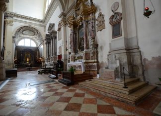 La Cattedra di San Pietro, nella Chiesa di San Pietro di Castello