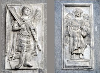 Gli arcangeli Michele e Gabriele, bassorilievi sulla facciata verso San Basso, della Basilica di San Marco