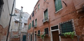 Corte e Calle de le Muneghe a San Samuele, nel Sestiere di San Marco