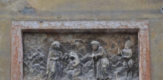 Sant’Antonio Abate, bassorilievo in Campiello del Librer, nel Sestiere di San Polo