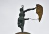 Il Vento della Fortuna, il complesso scultoreo in rame alla Punta della Dogana