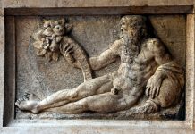 I Fiumi, le forze ancestrali della natura, rappresentati con rilievi e bassorilievi sulle Procuratie Nuove