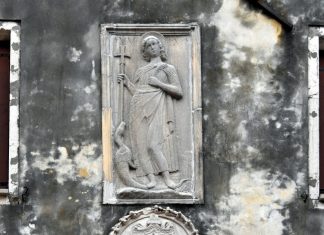 San Servilio vulgo San Servolo e il drago, bassorilievo su una casa in Casaria, nel Sestiere di San Polo