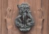 Battiporta o “bataòr” sul portone d’ingresso del palazzo Bon Clary, nel Sestiere di Dorsoduro