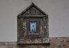 La Madonna della Salute, stampa nel tabernacolo (capitèło) del Sotoportego Zambelli, nel Sestiere di Santa Croce