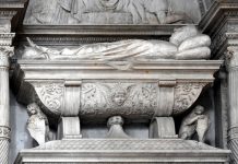 Il monumento funebre al doge Nicolò Marcello (1397-1474), nella chiesa dei Santi Giovanni e Paolo