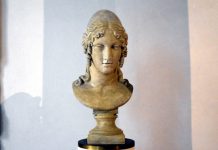 Il busto di Elena, calco in gesso di Antonio Canova, alle Gallerie dell’Accademia