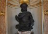 Il monumento “adhuc viventi” al doge Francesco Morosini nella Sala degli Armamenti, e altri monumenti al Peloponnesiaco