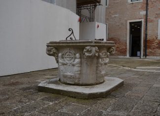 Pozzo nella corte della Scuola della Carità, nel Sestiere di Dorsoduro