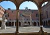 Pozzo nel chiostro della Santissima Trinita o dei Morti, del convento di Santa Maria Gloriosa dei Frari, nel Sestiere di San Polo