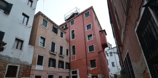 Corte del Cafetier, ai Santi Giovanni e Paolo, nel Sestiere di Cannaregio