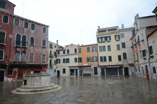 DSC 2400