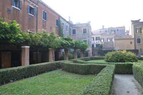 DSC 0100