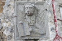 Cippo confinario leone