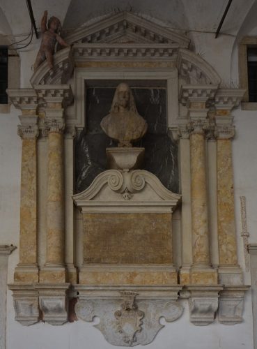 DSC 8105m